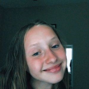 Meet your Posher, Lola